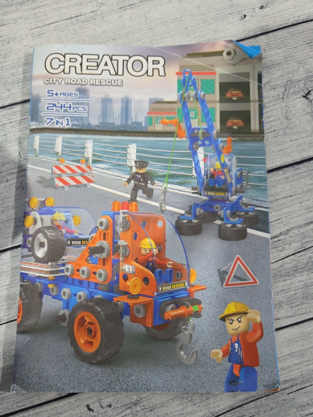 Creator City Road Rescue 7 In 1 Building Set - Picture 2 of 7